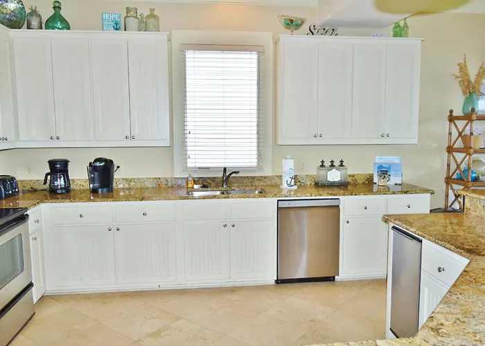 Southern Grace By Gsvr - Charming Beachfront Retreat - Free Activities And Golf Holiday home Gulf Shores